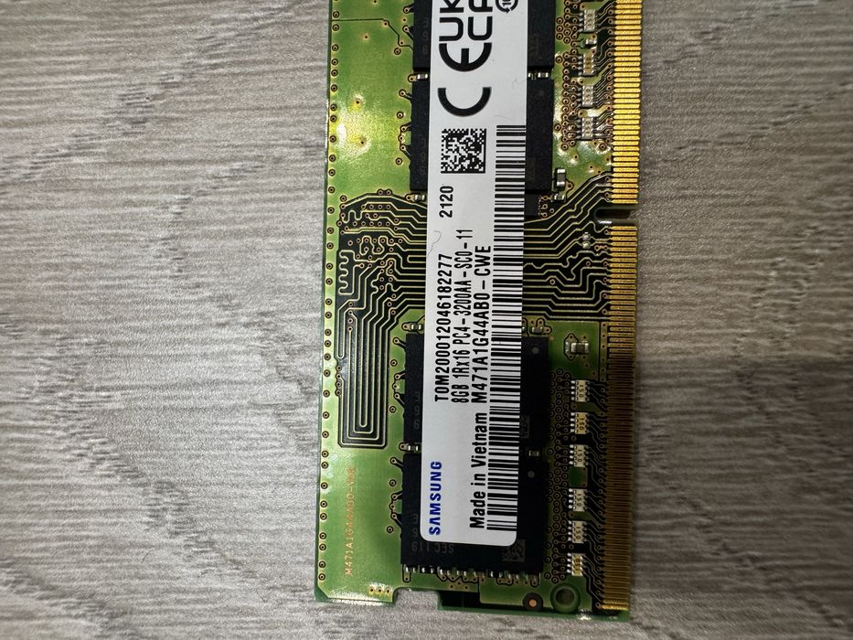 Оперативна памʼять Samsung DDR4 8Gb