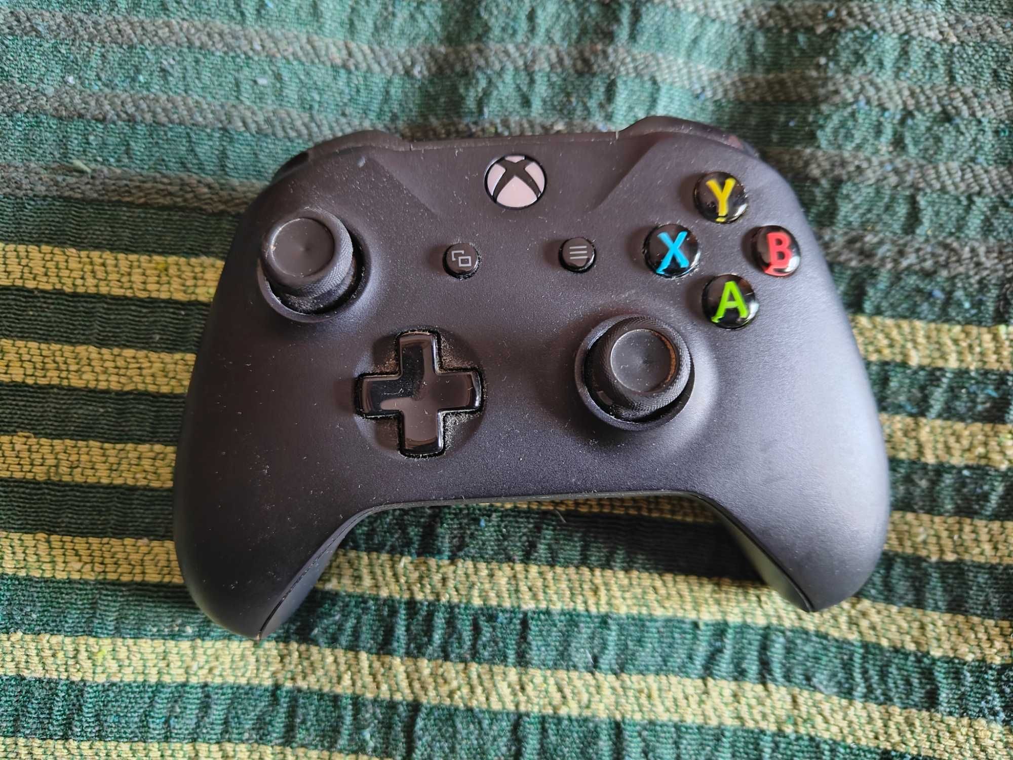 Consola Microsoft Xbox One X, 1Tb