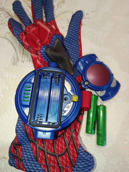 Перчатка человека паука с звуковыми эффектами Marvel Hasbro Spider Man