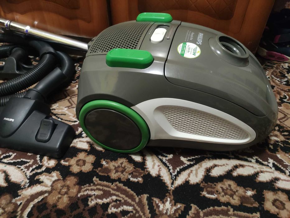 Пилосос мішковий Philips