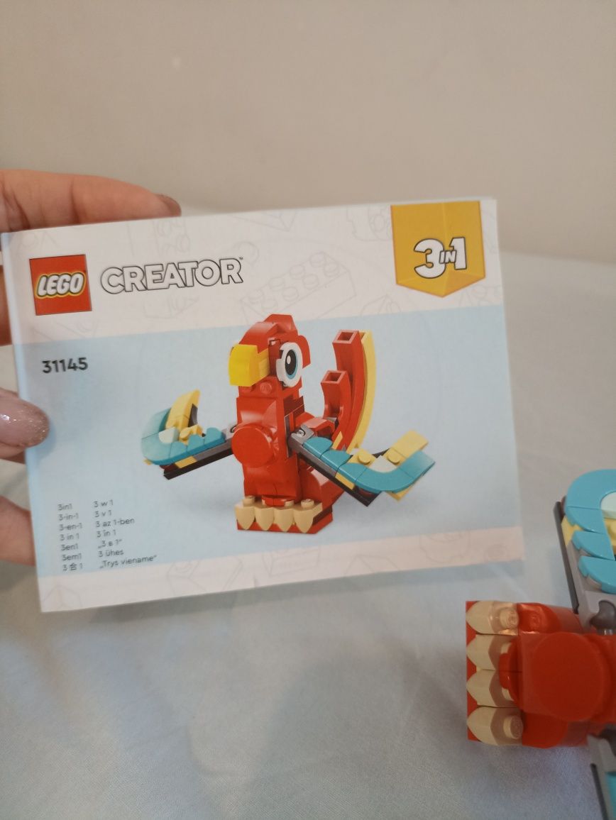 Lego creator - papagaio 3in1 31145
Só o papagaio (sem um olho).