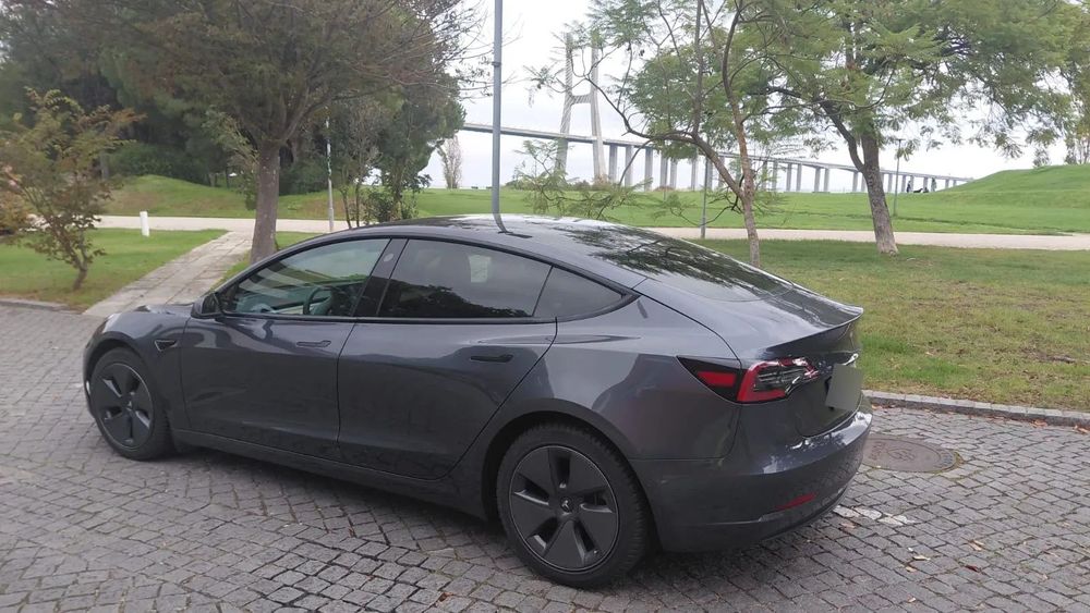 Tesla Model 3 Long Range AWD Dual Motor