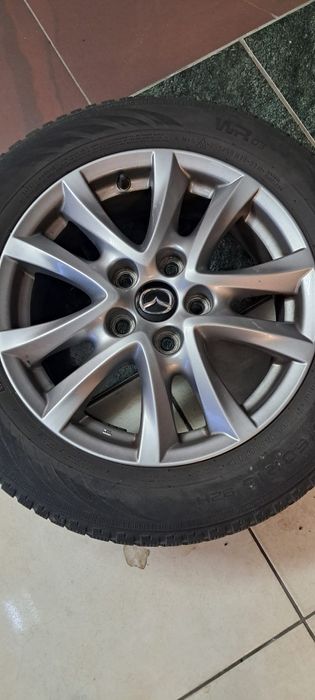 Alufelgi z oponami mazda
