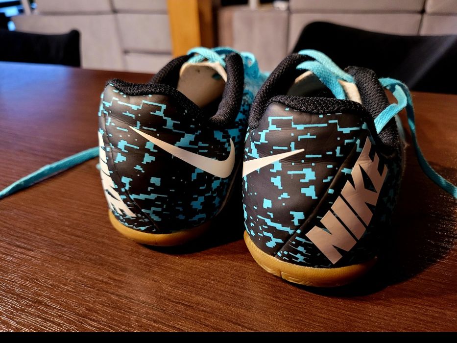 Halówki Nike 36,5 stan bdb