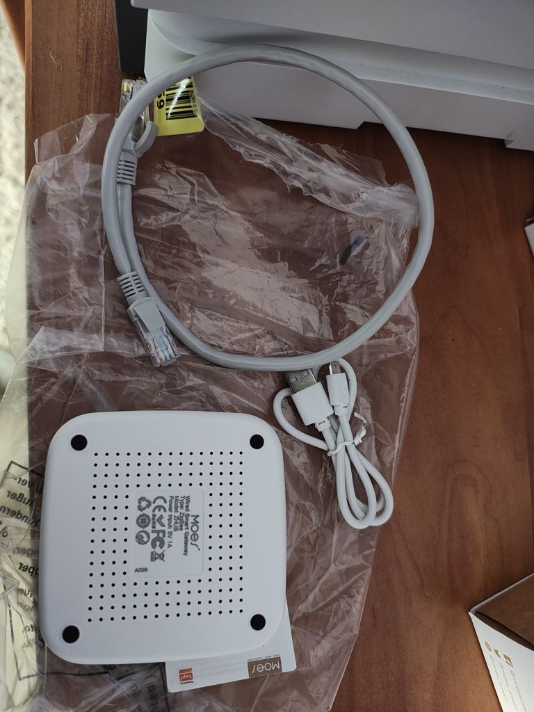 centralka Gateway ZigBee LAN - Moes ZHUB