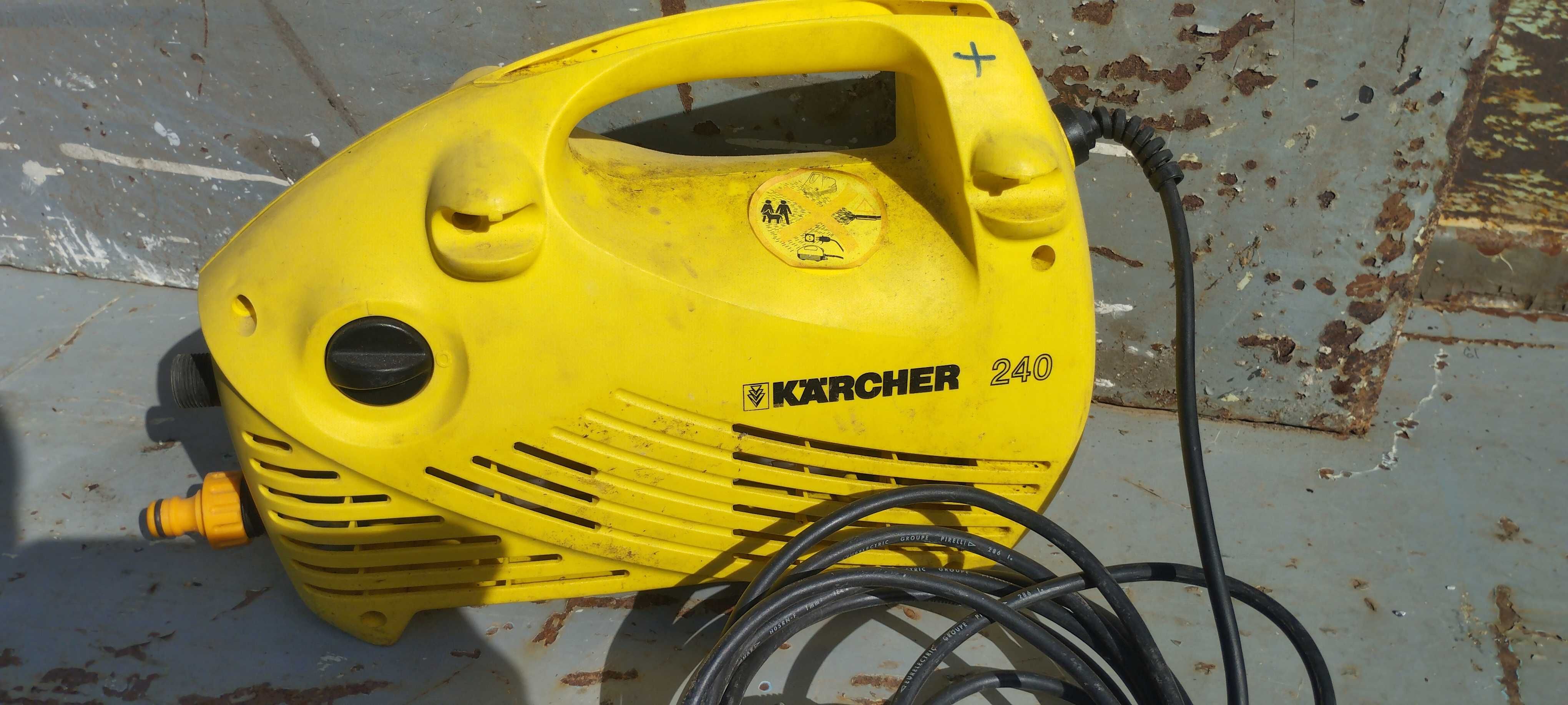 Мийка високого тиску Karcher 205 240