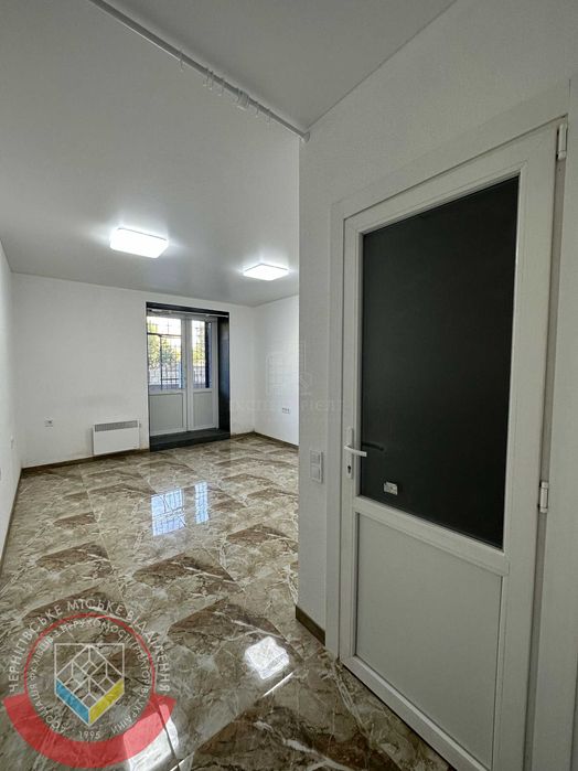 RLT V01 Продам фасадне комерційне приміщення, вул. Незалежності