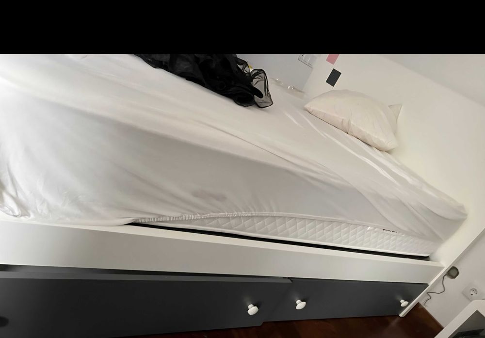Cama e colchão novos