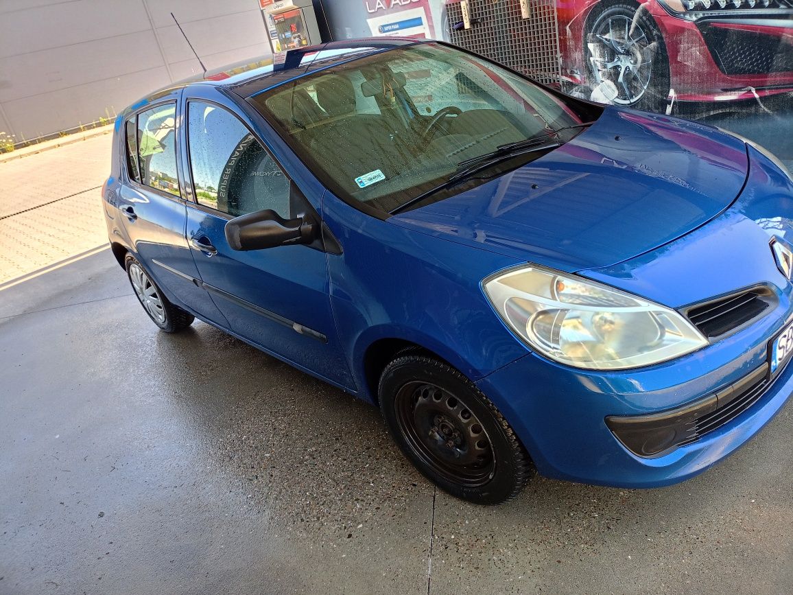 Renault Clio !!!