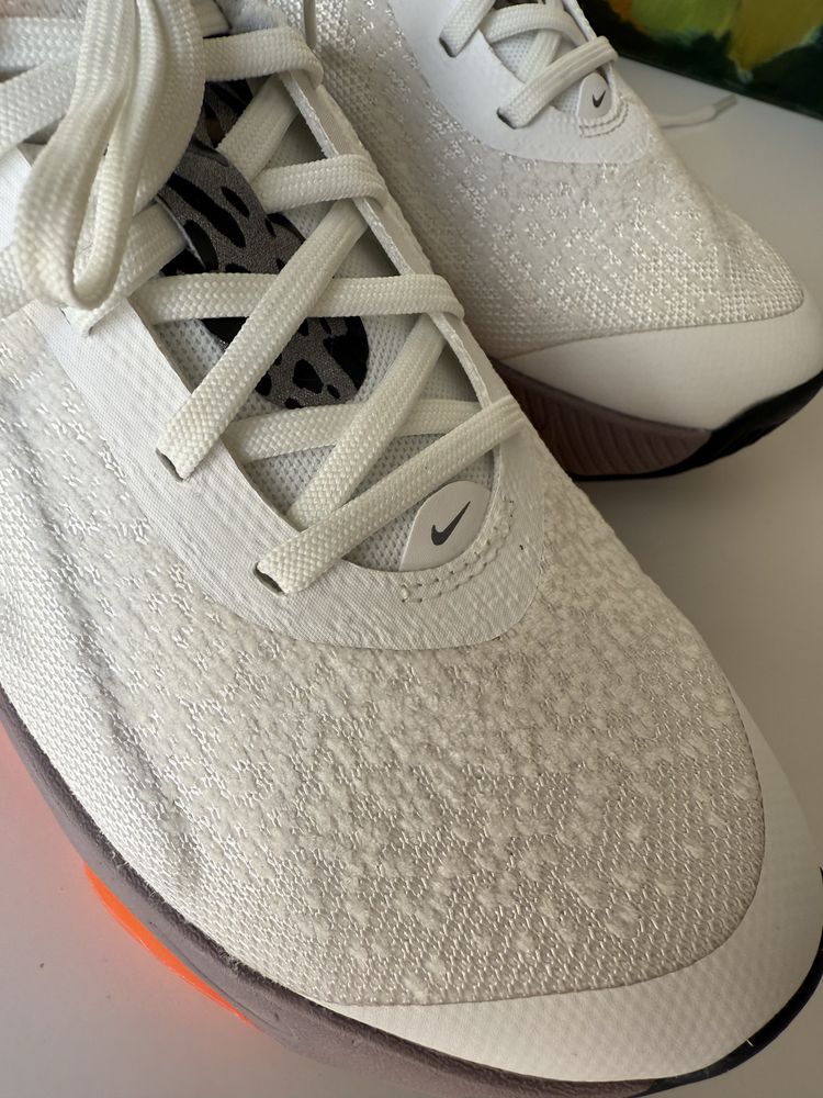 Оригінал! Кросівки Nike Versair PRM, розмір 37,5