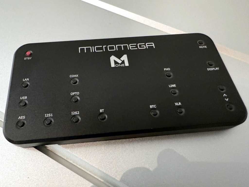 MICROMEGA M 150 Wzmacniacz + DAC  srebrny All-in-One 150 W x 2