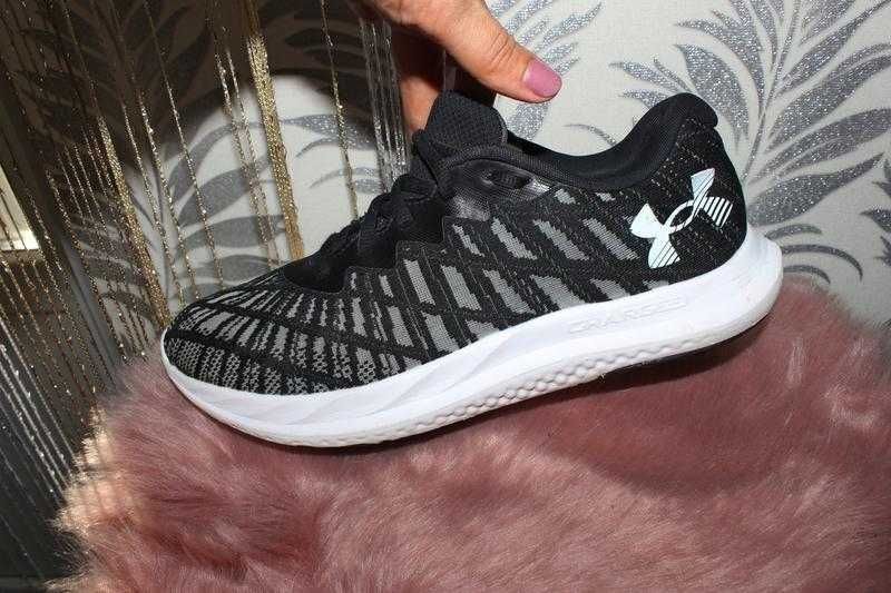 Under armour кросівки 27.8 см устілка