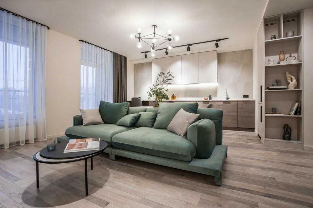 Генератор . Антановича . Центр. Печерськ . Палац Україна