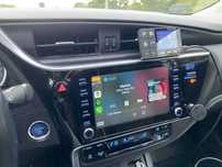 Toyota auris radio z apple carplay android auto oryginalne toyoty