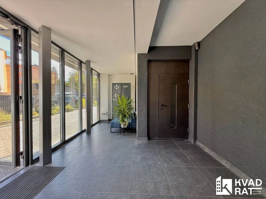 Продаж елітного пентхаусу  у першій лінії біля міського озера!!!