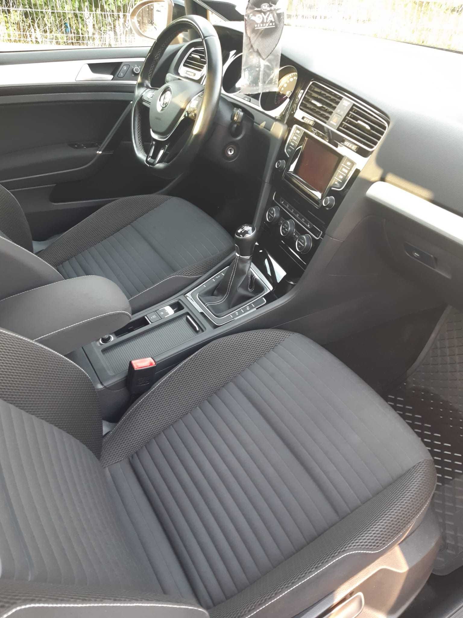 VW Golf VII 2.0 TDi 150 KM 2014 rok Wyposażenie Highline Dynaudio