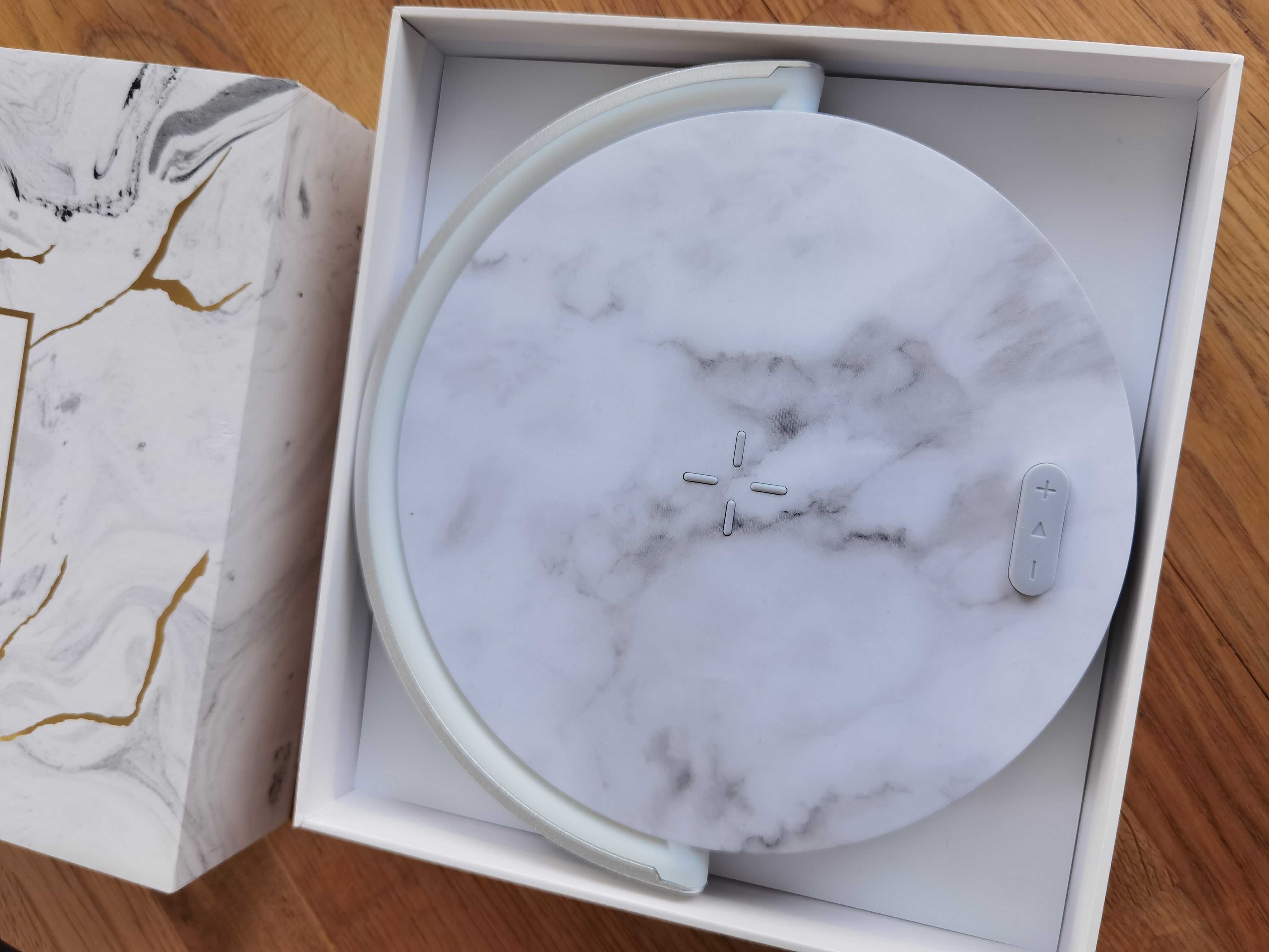EZVALO Głośnik Bluetooth z bezprzewodową ładowarką