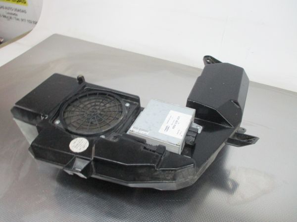 Coluna de som AUDI A4 (8E2, B6)