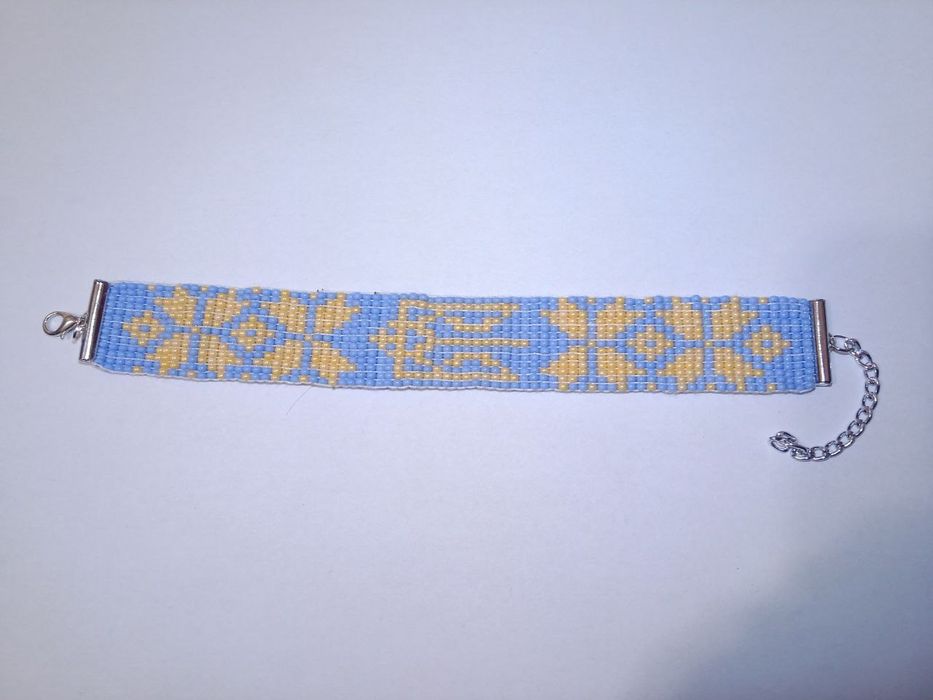 Вироби з бісеру, патріотичні вироби з бісеру, амігурумі з бісеру