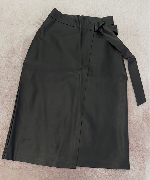 Шкіряна спідниця