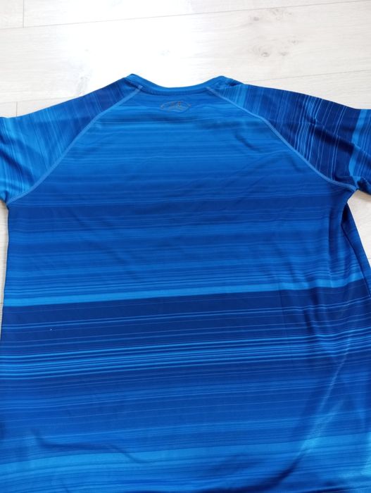 Футболка under armour