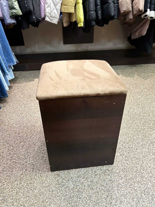 пуфик в прихожу, квартиру, магазин