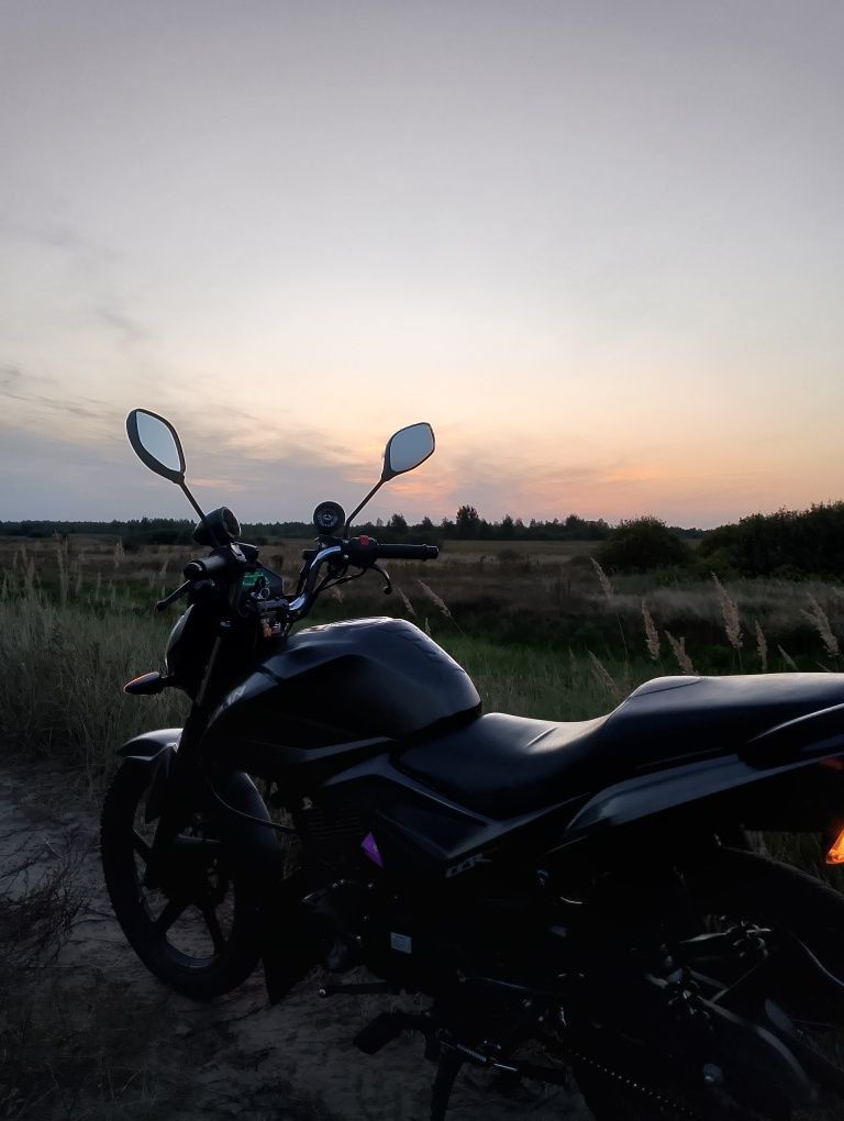 500$ на ходу,сів поїхав)
