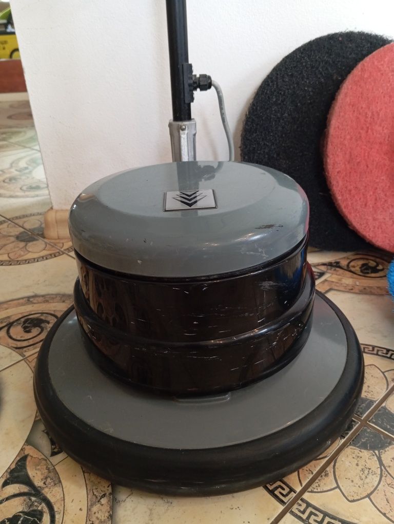 Szorowarka  Karcher BDS