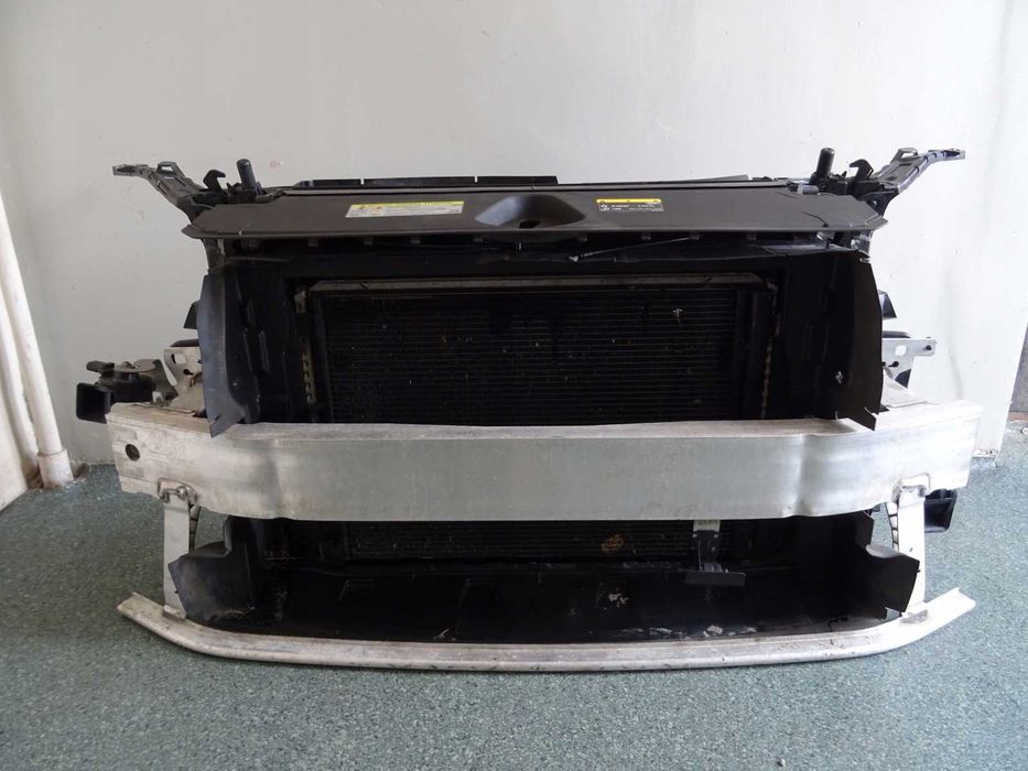 AUDI Q3 83A Передня панель, телевізор