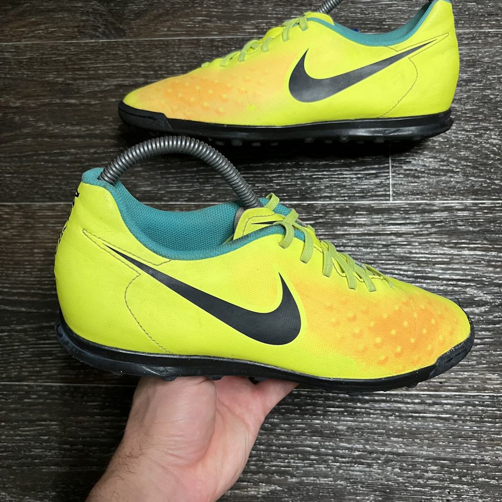 Сороконожки Nike Magista Ola оригінальні футбольні бампи найк Tiempo