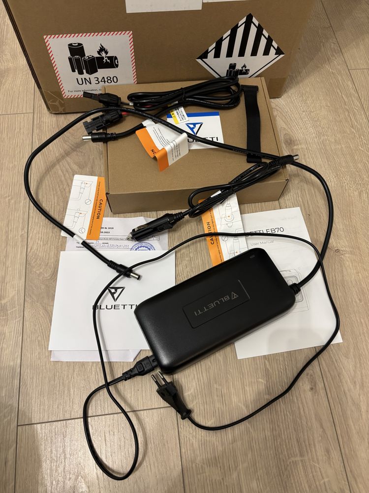 Зарядна станція Bluetti EB70 Portable Power Station (EB70) /Осокорки