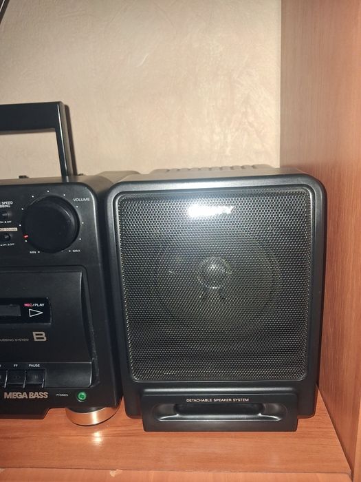IGŁA !   SONY CFS-710L. Boombox. Radiomagnetofon.
