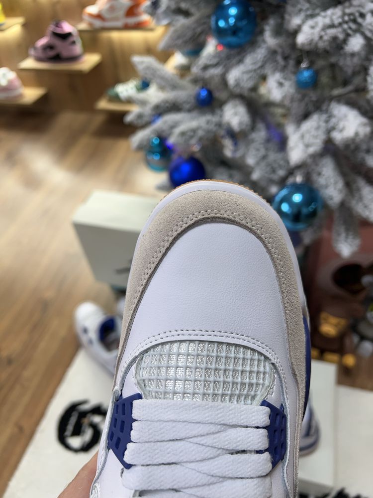 Кросівки Nike Air Jordan 4 SB Blue / White
