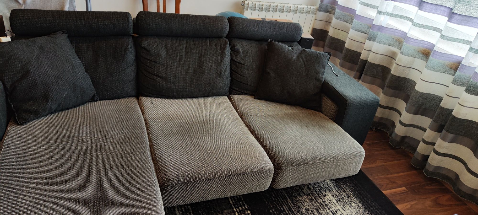 Sofá com chaise long