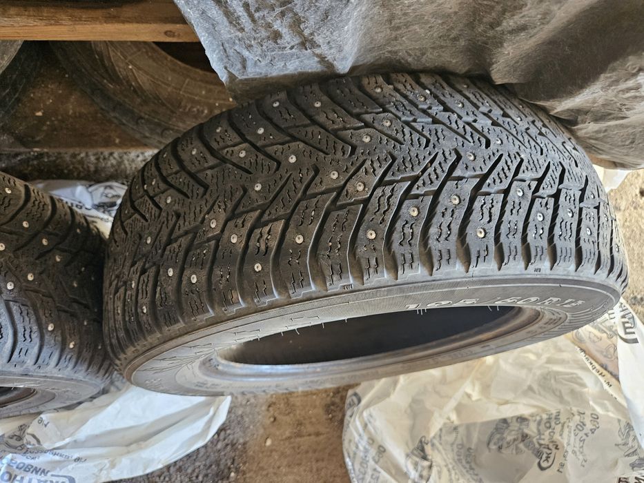 Продам гуму зимову NOKIA
