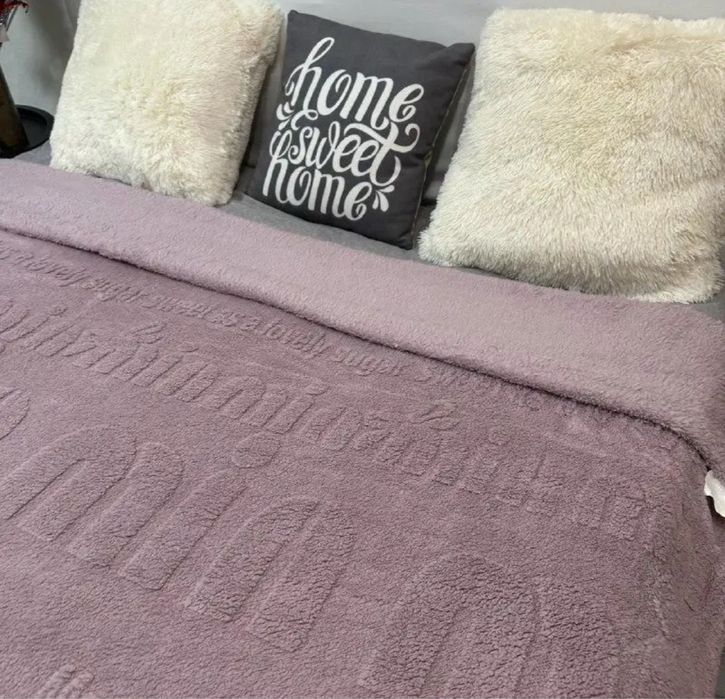 Легкий, м’який та приємний на дотик затишний плед MIU МІУ