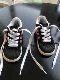 Дитячі кросівки adidas, розмір 26, довжина устілки 16,5см