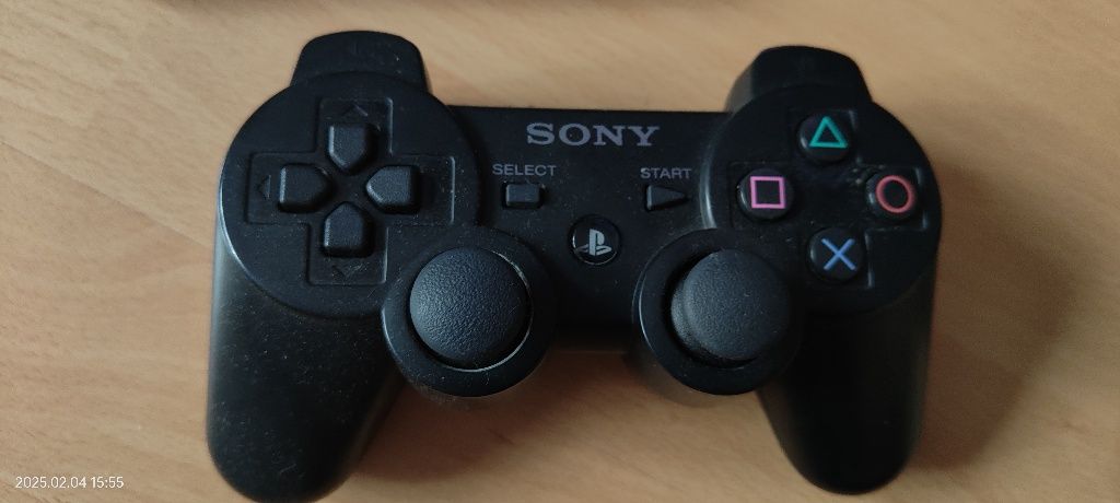Kontrolery PS3 + buzzery