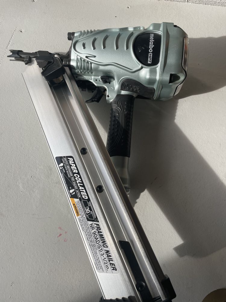 Нейлер Nailer Metabo HPT 90AE(S1) Hitachi пневмопистолет.30-34°