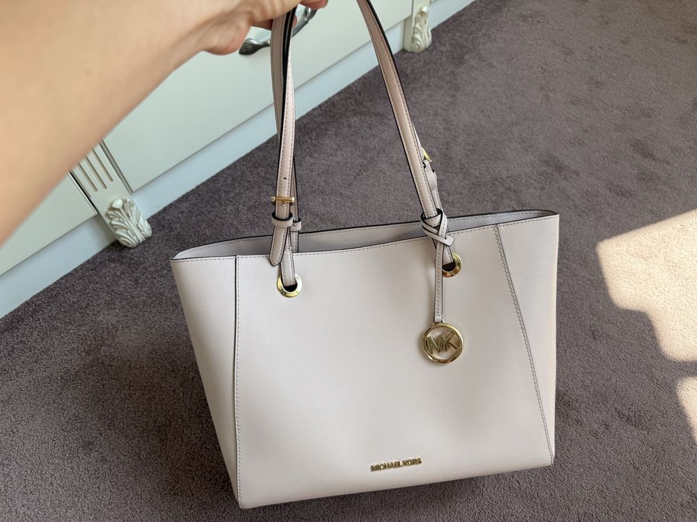 Сумка Michael Kors Walsh Medium Saffiano Leather Tote Bag
