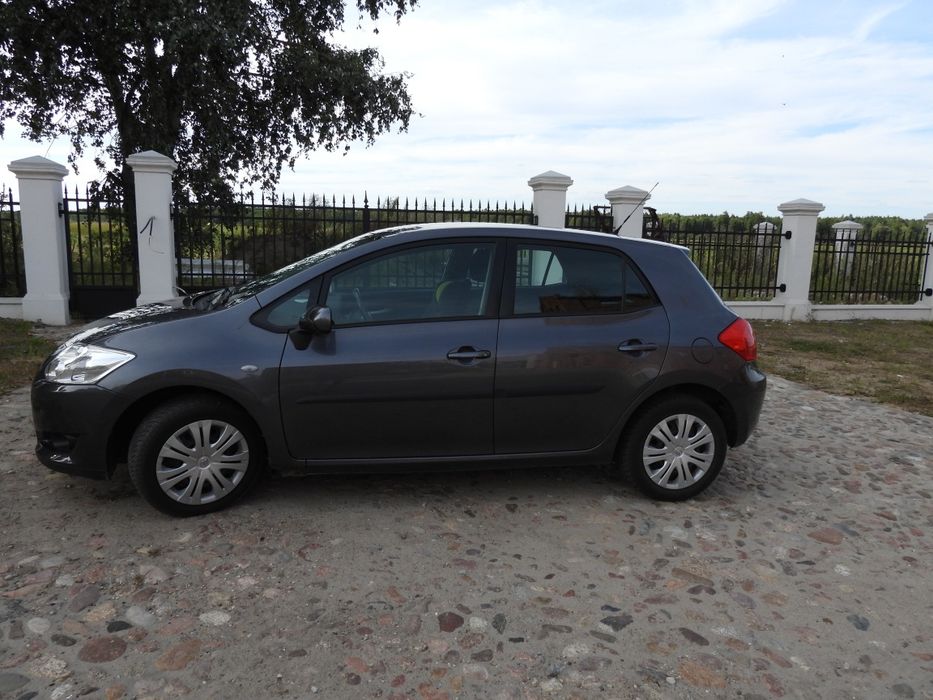 Toyota Auris 1.6 benzyna