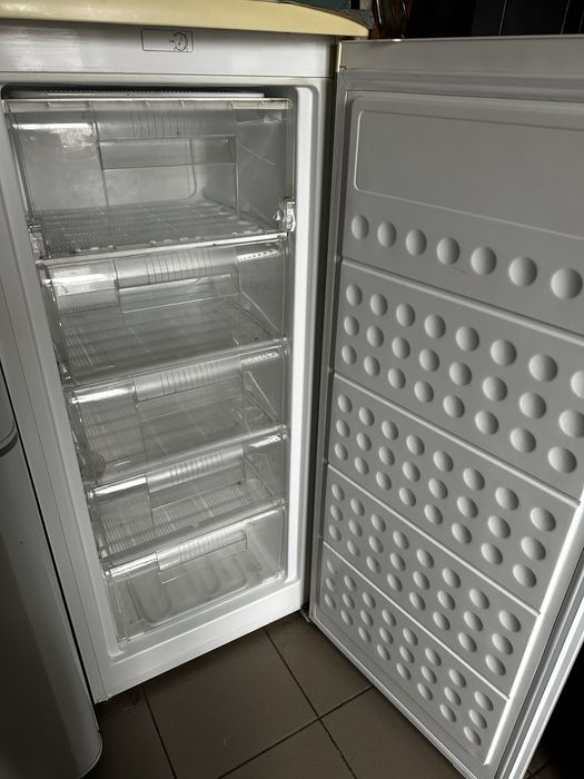 Морозильна камера