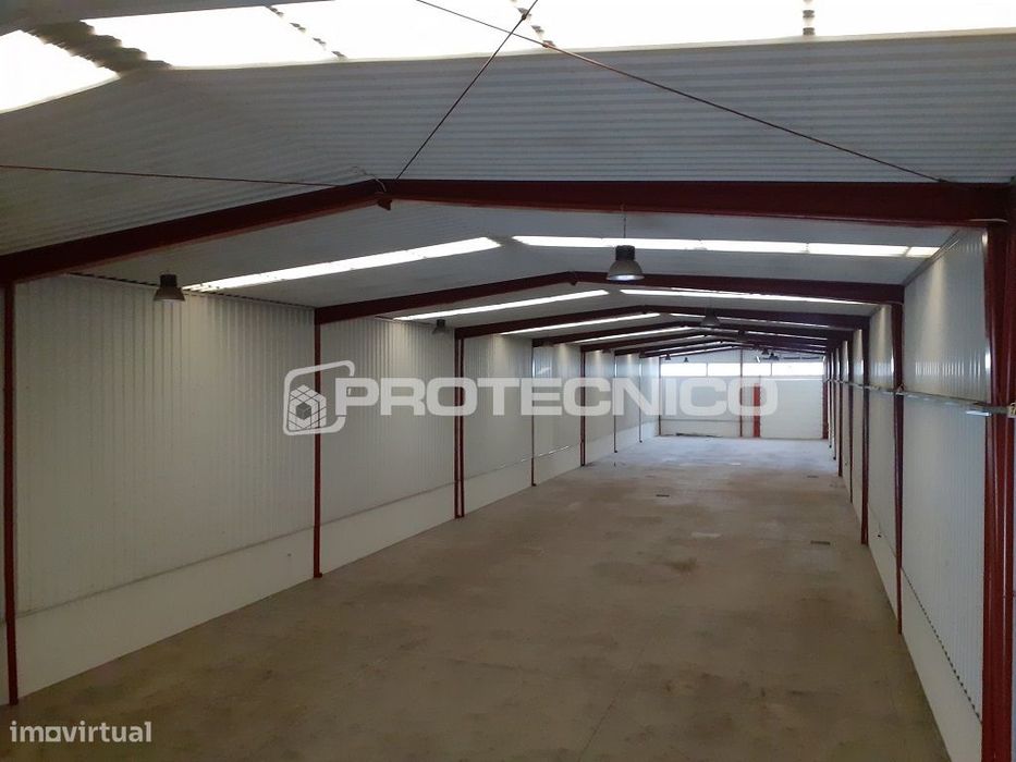 Armazém c/ 1.230m2 – Z. I. Albergaria-a-Velha