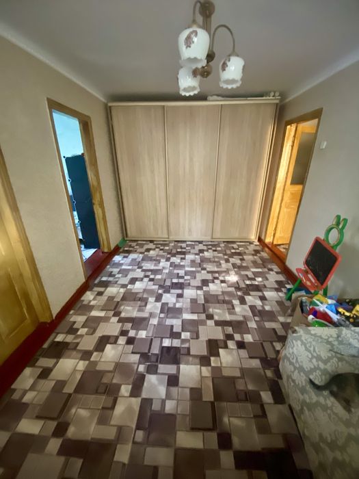 Продам квартиру 3х комнатную