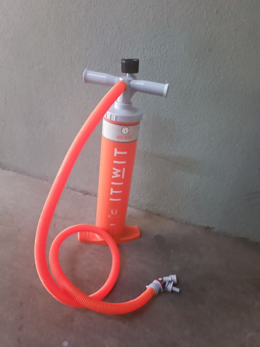 Bomba de encher com manómetro