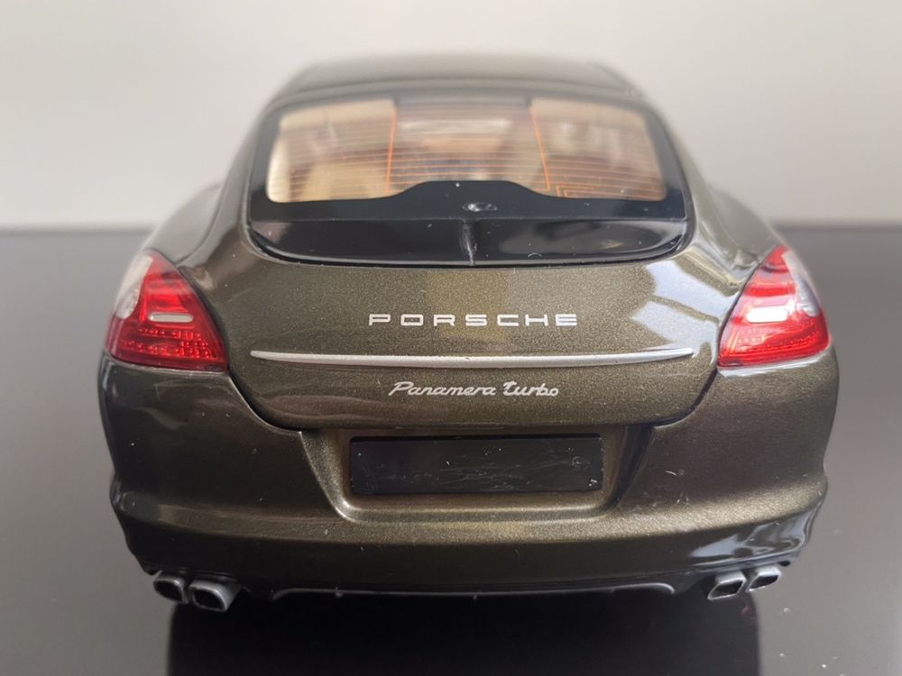 Porsche Panamera Turbo модель 1:18 Norev