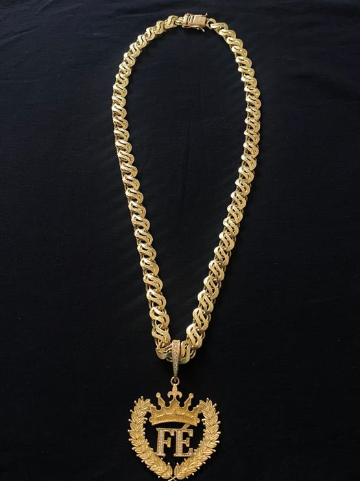 Colar De Moeda Antiga