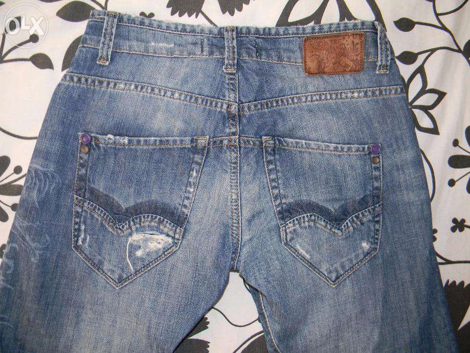 Джинси бойфренди Zara 25-26 з потертостями. Оригінальні