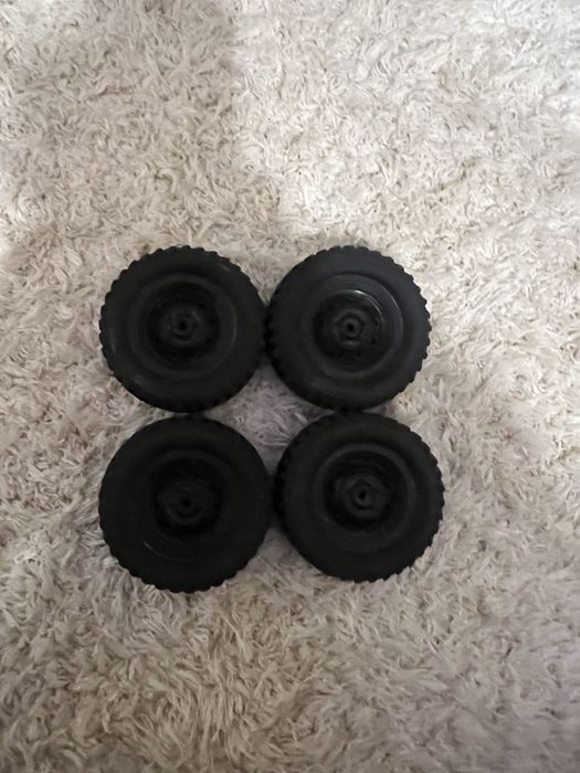 Продам забчастини від mn82 і LDRC rc car