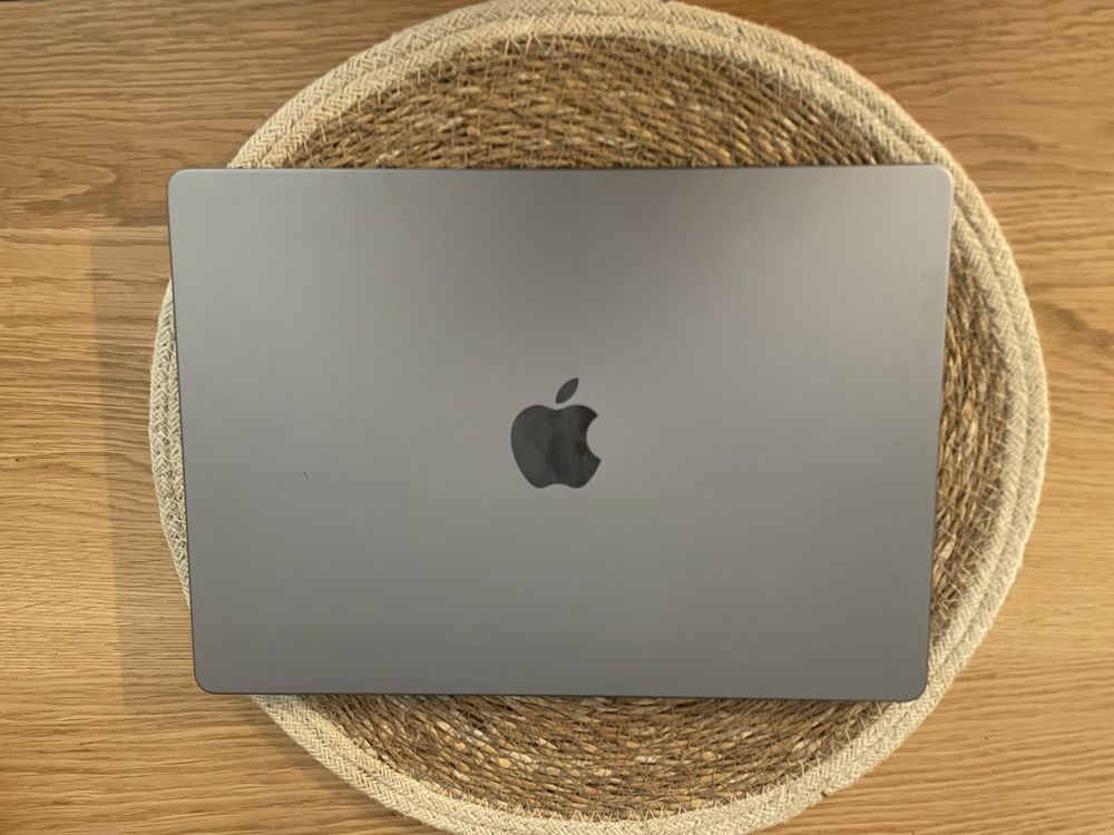 Apple Macbook M1 Pro 14